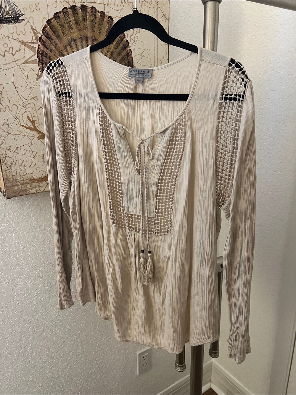 Joseph A Beige Crochet-Inset Long Sleeve Tunic Top